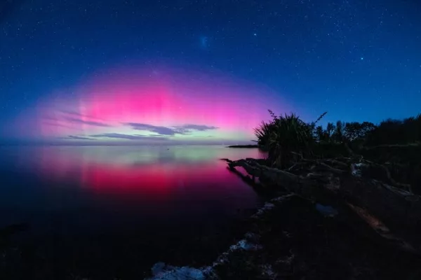 强烈地磁暴来袭 NOAA：全美40余州有望看到极光