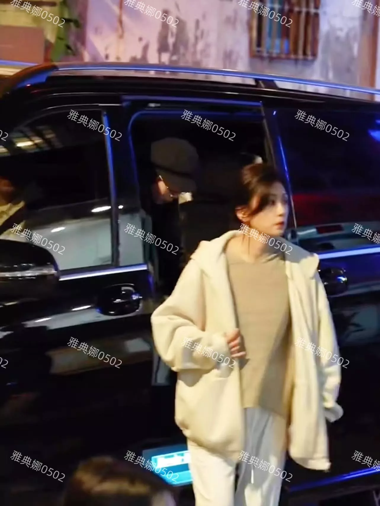 厦门偶遇贾静雯拍戏,本人好秀气好年轻