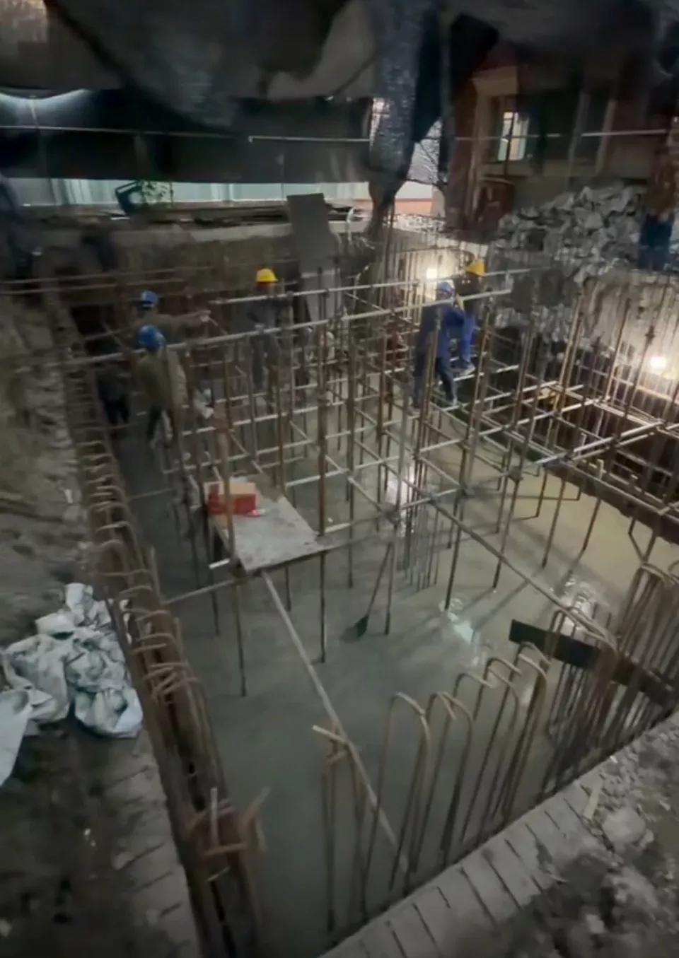 上海一业主私挖三百平地下室,邻居:房屋出现裂缝、沉降