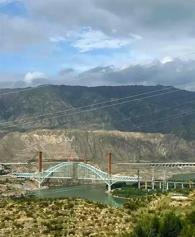 今年以来,中国已经垮塌了3座特大桥 今年以来,中国已经垮塌了3座特大桥