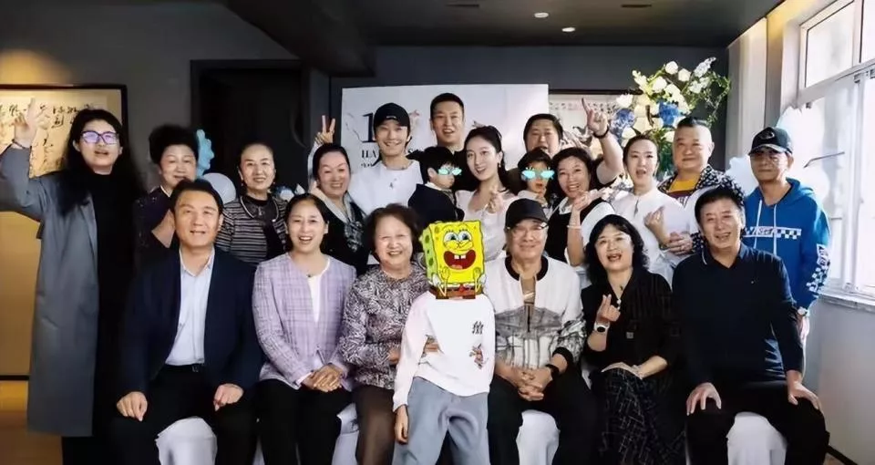 复婚有希望？黄晓明的一场家宴，让叶珂沦为笑话