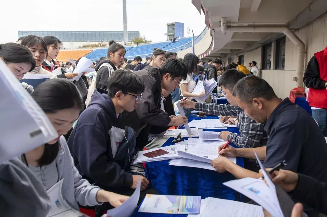 本届计算机毕业生，找工作比文科生还难