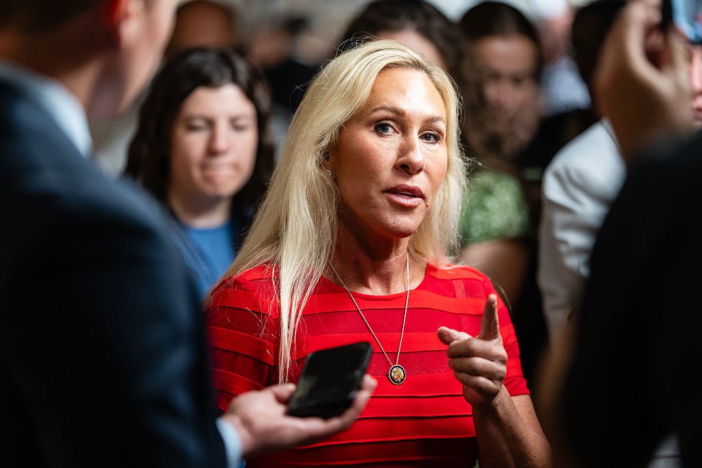 与川普彻底决裂，MAGA女斗士是怎么走到这一步的？