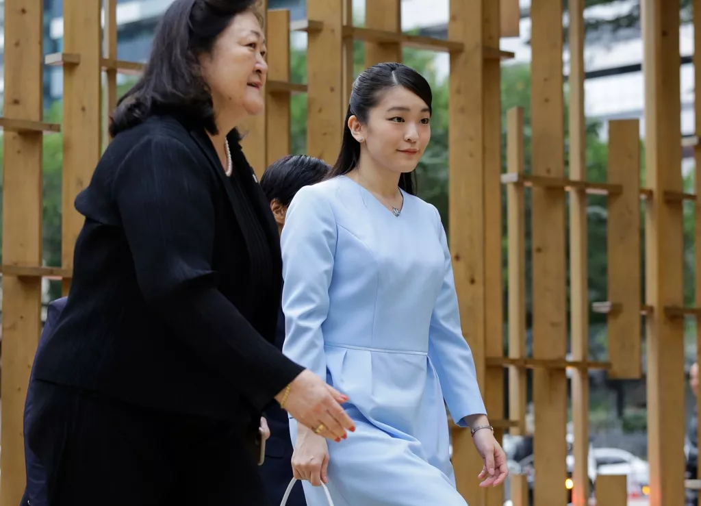 公主婚后两样情 清子质朴低调 真子居纽约撇亲情