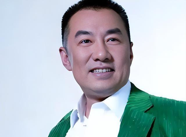 他凭春晚爆红,转身当局长;无儿无女,离世13年无人问