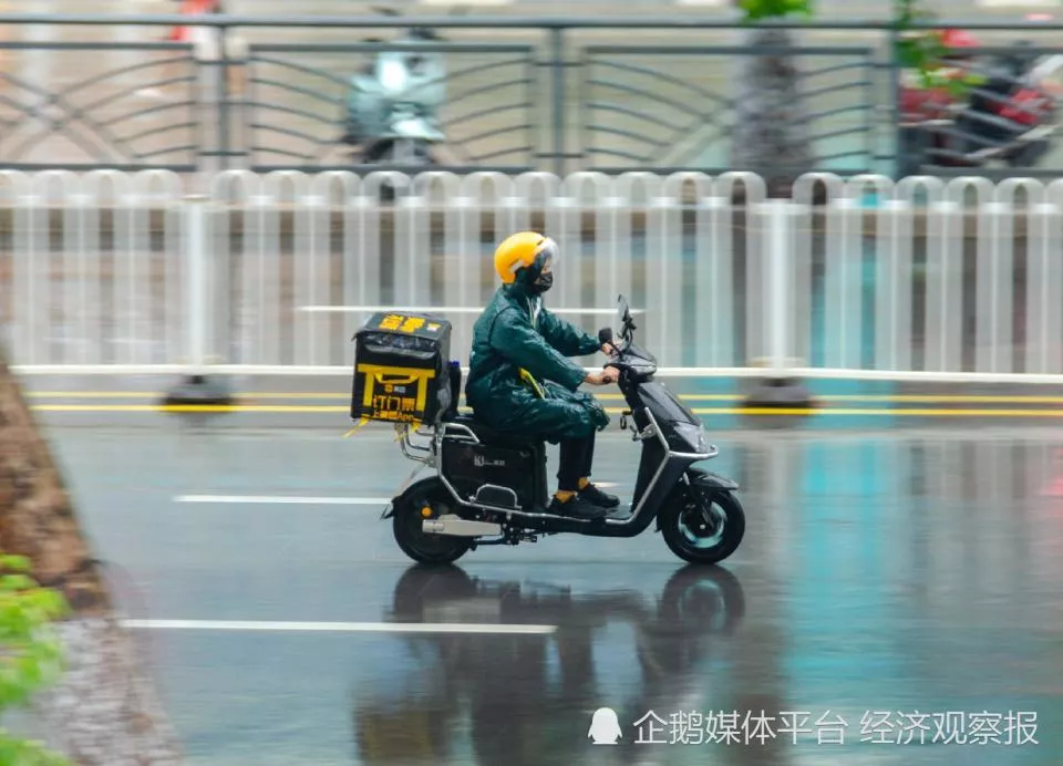 你的外卖小哥,是一名儿科医生