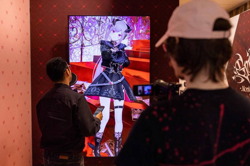 英国剑桥词典选出的2025年度代表字是Parasocial，字面意思是「拟社交互动」。示意图。（法新社）