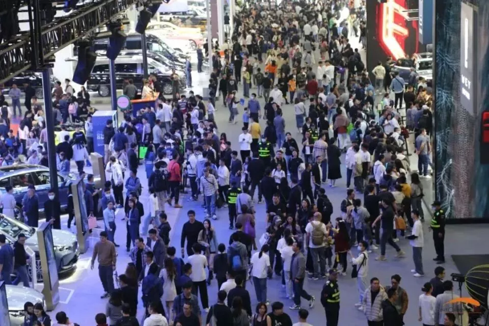 广州车展今日开幕:豪车缺席,比亚迪、华为包馆