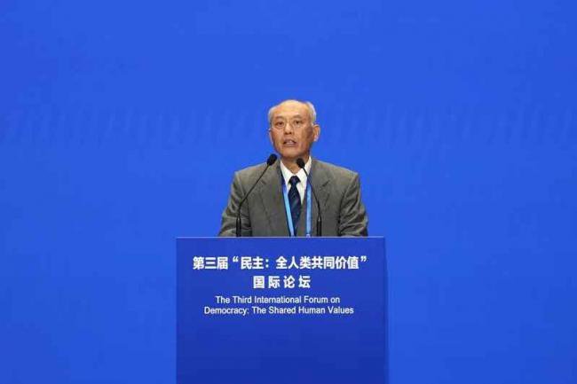 知华派呛“电视上的中国通”只知道胡锦涛温家宝