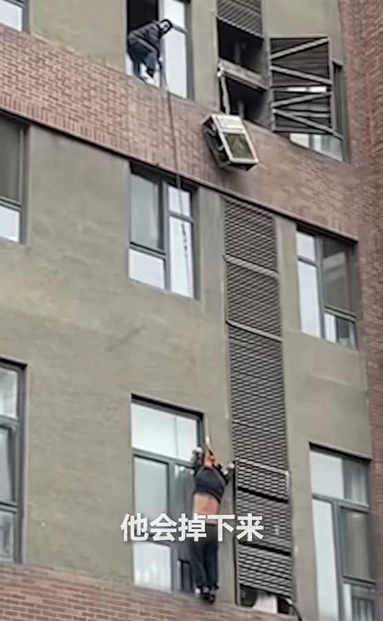 北京一空调工从4楼坠落,原因是空调的“反人类”设计