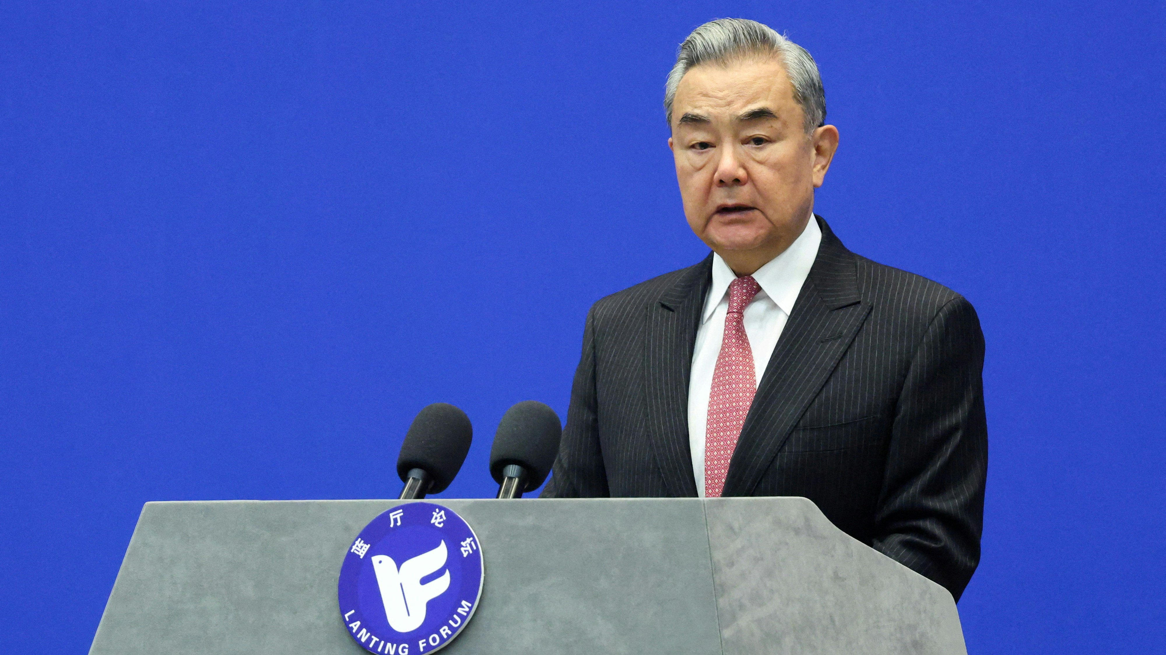 王毅就中日風波表態　學者：北京或為「台灣有事論」劃兩條新底線