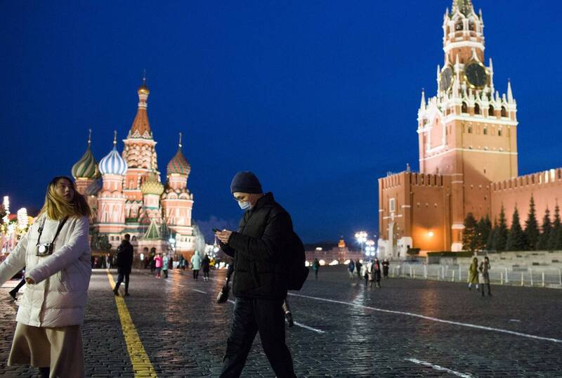 中国《央视》宣称「俄罗斯取代日本成中国游客新宠」，被自家网友打脸。图为俄国红场的旅客。（彭博）
