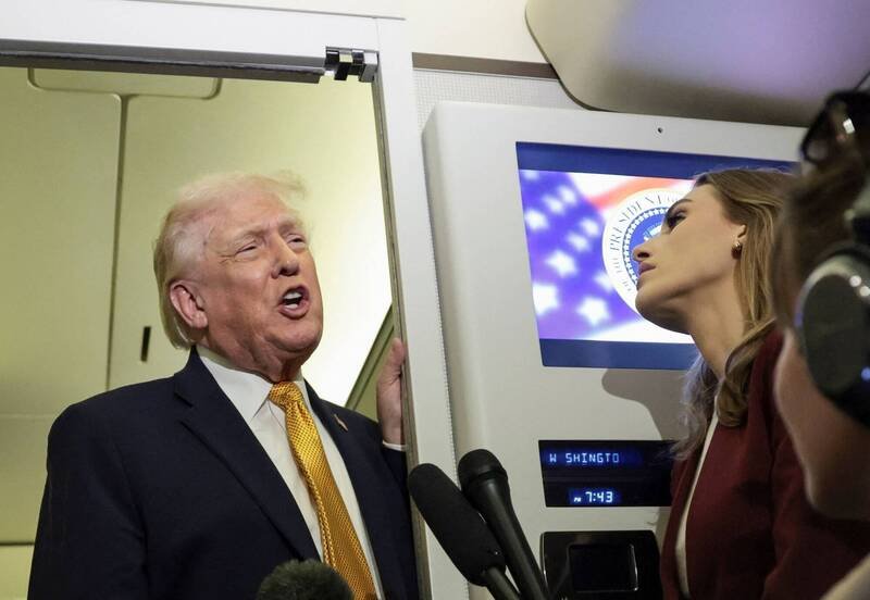 美国总统川普4日于「空军一号」专机上表示，根据美方国安情报，乌克兰并未如俄方所言派遣无人机攻击普廷官邸。（路透）