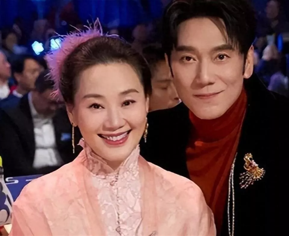 只当过一次演员，却住北京亿万豪宅，丈夫给她打工