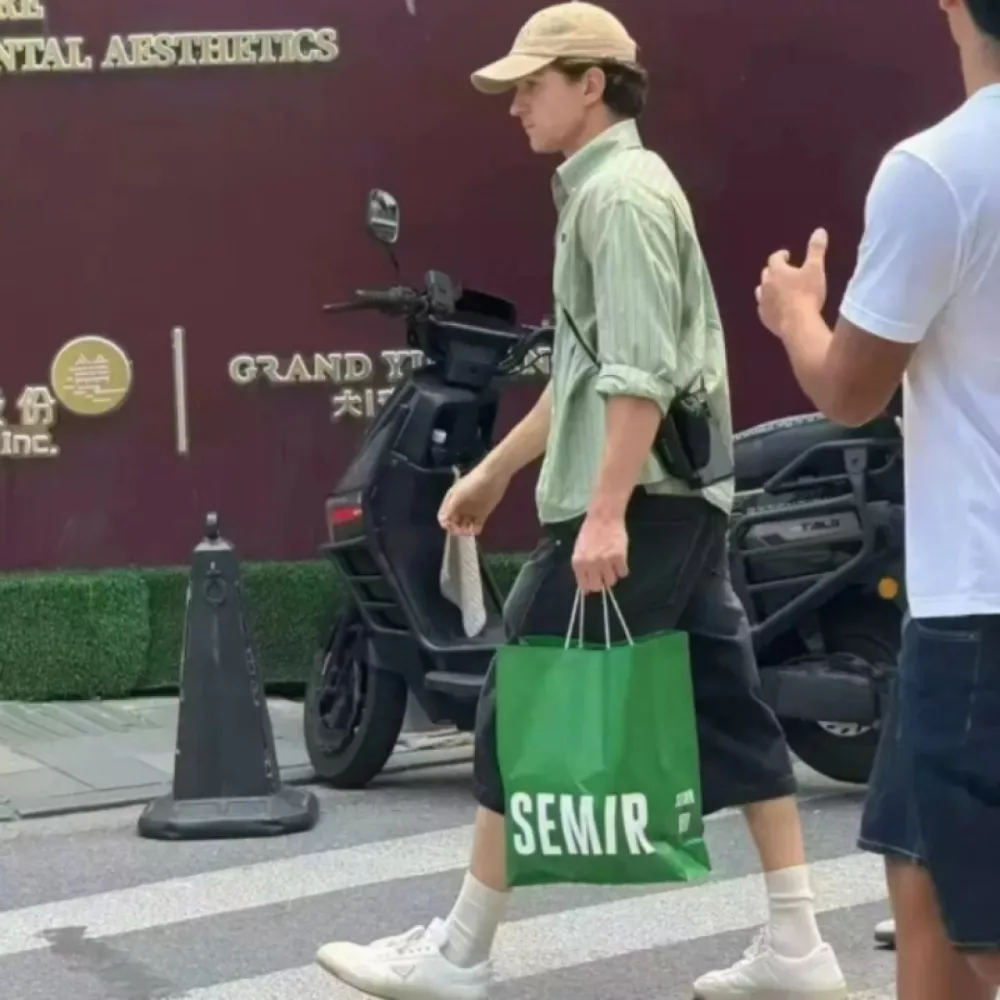 明星立人设翻车见多了,怎么就他越立越成功