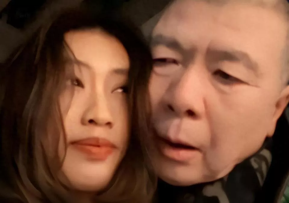 徐帆回应婚姻幸福一年后,68岁冯小刚近况曝光,内心早已看透一切